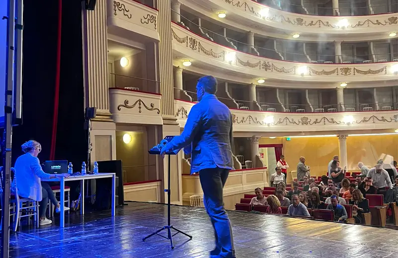Interpretariato per eventi a Cosenza, fiere e congressi